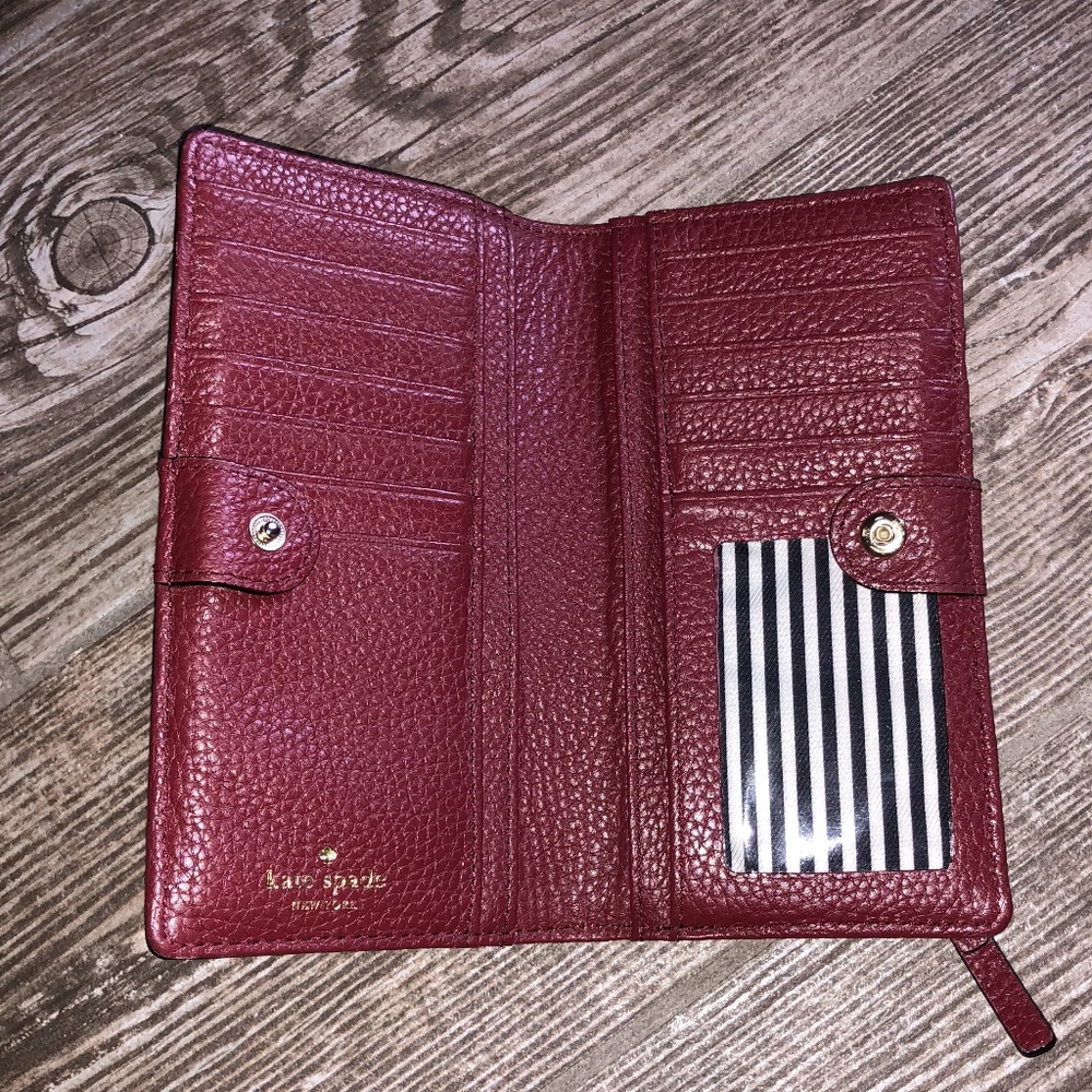 Kate Spade Wallet - Picture 3 of 5
